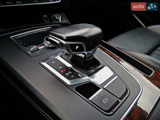 Чорний Ауді Ку 5, об'ємом двигуна 1.98 л та пробігом 87 тис. км за 27900 $, фото 13 на Automoto.ua