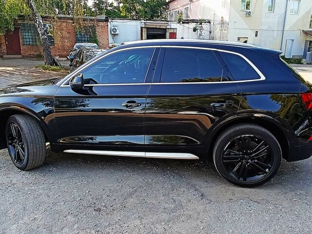 Чорний Ауді Ку 5, об'ємом двигуна 2 л та пробігом 85 тис. км за 25900 $, фото 3 на Automoto.ua