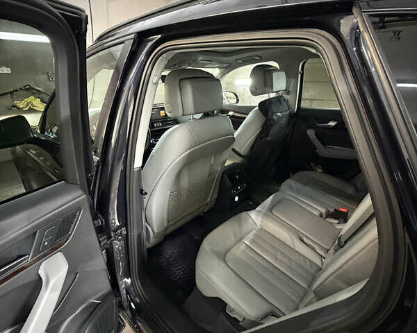 Черный Ауди Ку 5, объемом двигателя 1.98 л и пробегом 280 тыс. км за 21500 $, фото 4 на Automoto.ua