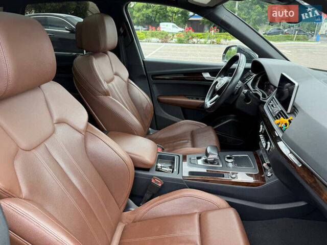 Черный Ауди Ку 5, объемом двигателя 1.98 л и пробегом 93 тыс. км за 27800 $, фото 10 на Automoto.ua