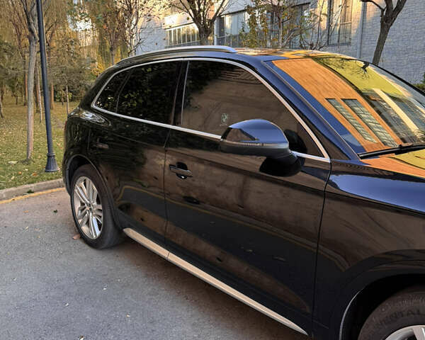 Чорний Ауді Ку 5, об'ємом двигуна 1.98 л та пробігом 81 тис. км за 29000 $, фото 8 на Automoto.ua