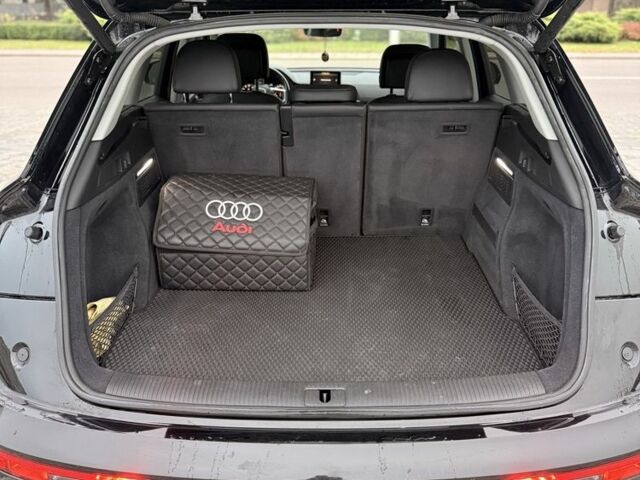 Черный Ауди Ку 5, объемом двигателя 2 л и пробегом 134 тыс. км за 570 $, фото 4 на Automoto.ua