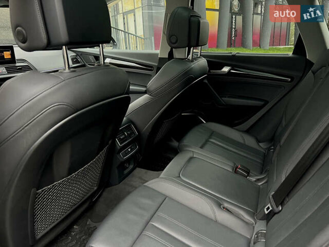 Черный Ауди Ку 5, объемом двигателя 1.98 л и пробегом 53 тыс. км за 32000 $, фото 10 на Automoto.ua