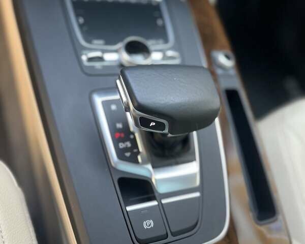 Черный Ауди Ку 5, объемом двигателя 1.98 л и пробегом 135 тыс. км за 29400 $, фото 23 на Automoto.ua