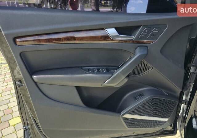 Чорний Ауді Ку 5, об'ємом двигуна 2 л та пробігом 193 тис. км за 23800 $, фото 13 на Automoto.ua