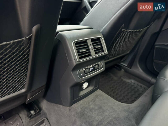 Чорний Ауді Ку 5, об'ємом двигуна 1.98 л та пробігом 125 тис. км за 24800 $, фото 10 на Automoto.ua