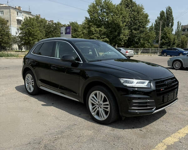 Черный Ауди Ку 5, объемом двигателя 1.98 л и пробегом 121 тыс. км за 26000 $, фото 3 на Automoto.ua