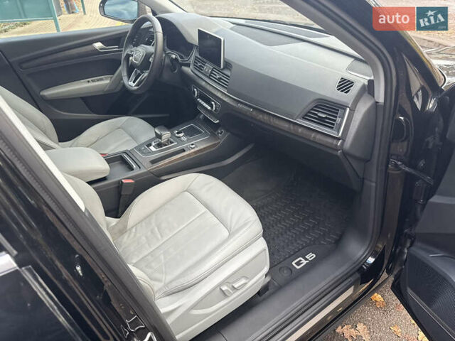 Черный Ауди Ку 5, объемом двигателя 2 л и пробегом 182 тыс. км за 23800 $, фото 19 на Automoto.ua