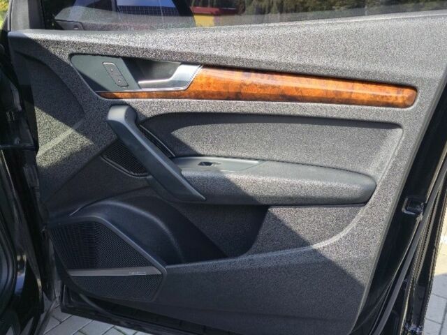 Черный Ауди Ку 5, объемом двигателя 2 л и пробегом 193 тыс. км за 23800 $, фото 12 на Automoto.ua