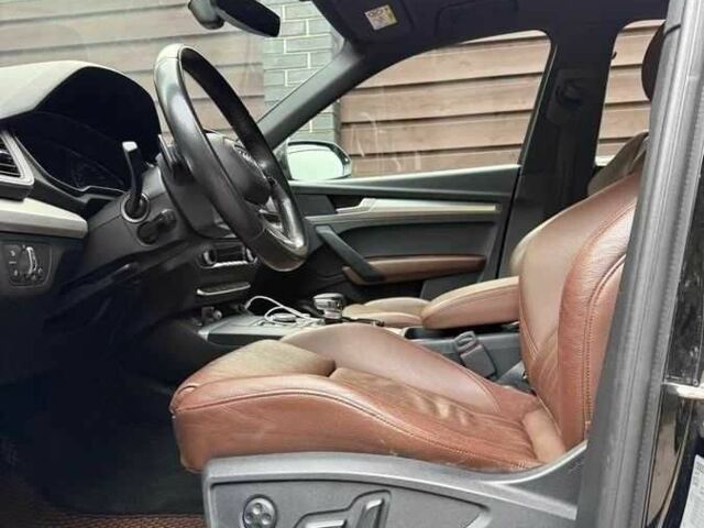 Черный Ауди Ку 5, объемом двигателя 2 л и пробегом 99 тыс. км за 19000 $, фото 4 на Automoto.ua