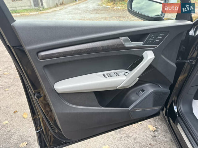 Черный Ауди Ку 5, объемом двигателя 2 л и пробегом 182 тыс. км за 23800 $, фото 10 на Automoto.ua