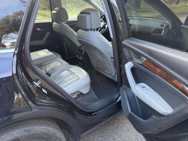 Чорний Ауді Ку 5, об'ємом двигуна 2 л та пробігом 103 тис. км за 13500 $, фото 10 на Automoto.ua