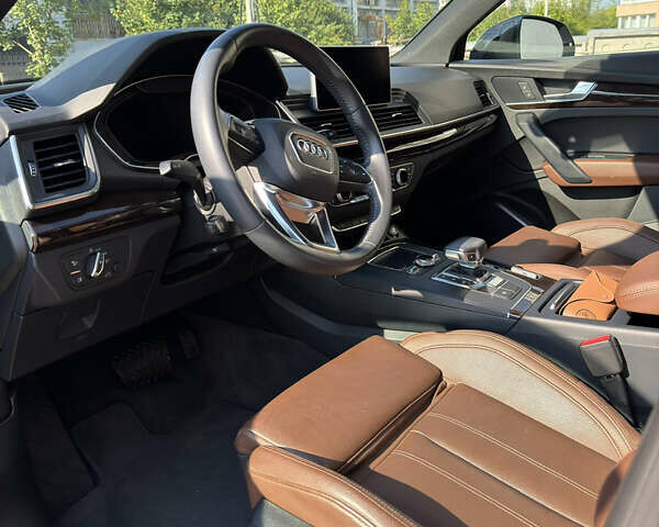 Черный Ауди Ку 5, объемом двигателя 1.98 л и пробегом 99 тыс. км за 29500 $, фото 11 на Automoto.ua