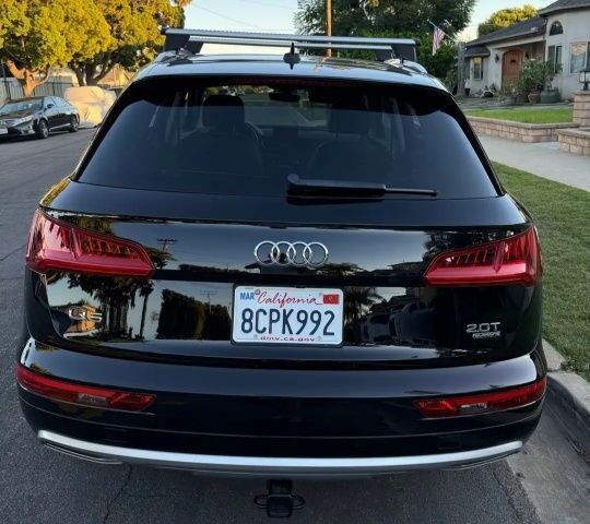 Черный Ауди Ку 5, объемом двигателя 0 л и пробегом 196 тыс. км за 19000 $, фото 4 на Automoto.ua