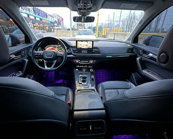 Черный Ауди Ку 5, объемом двигателя 1.98 л и пробегом 132 тыс. км за 23000 $, фото 19 на Automoto.ua