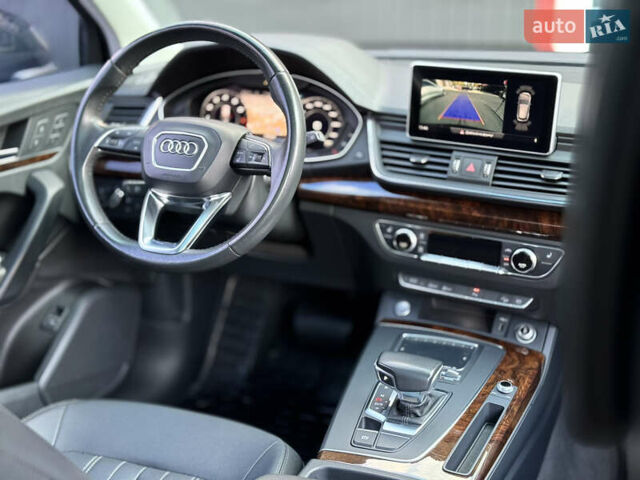 Черный Ауди Ку 5, объемом двигателя 1.98 л и пробегом 62 тыс. км за 23300 $, фото 12 на Automoto.ua