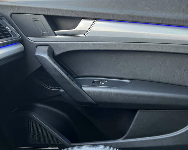 Черный Ауди Ку 5, объемом двигателя 1.97 л и пробегом 96 тыс. км за 39900 $, фото 21 на Automoto.ua