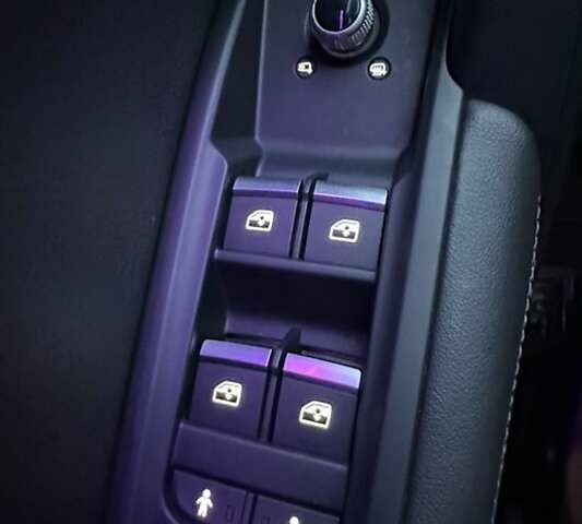 Черный Ауди Ку 5, объемом двигателя 1.98 л и пробегом 132 тыс. км за 23000 $, фото 21 на Automoto.ua