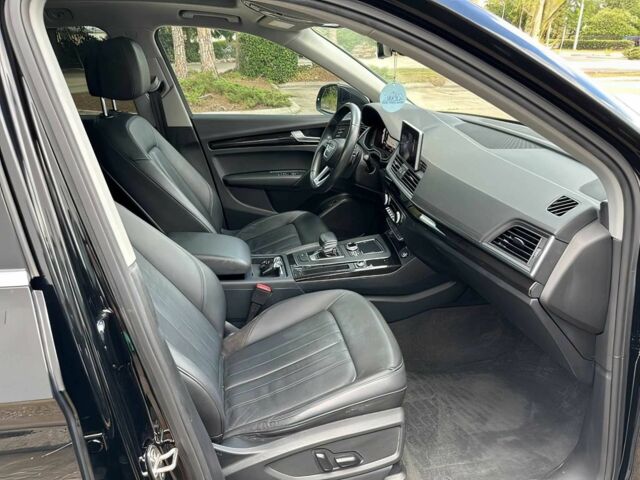 Чорний Ауді Ку 5, об'ємом двигуна 2 л та пробігом 42 тис. км за 15500 $, фото 10 на Automoto.ua