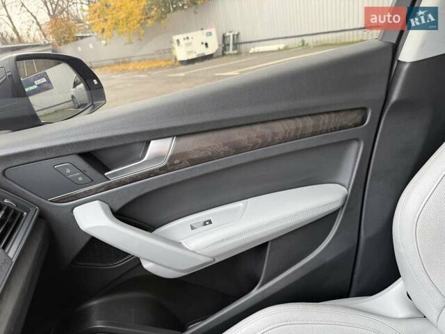 Черный Ауди Ку 5, объемом двигателя 1.98 л и пробегом 61 тыс. км за 28400 $, фото 25 на Automoto.ua