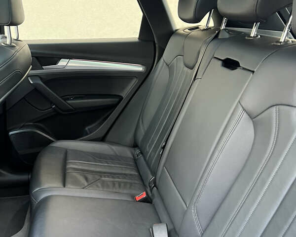 Черный Ауди Ку 5, объемом двигателя 1.97 л и пробегом 96 тыс. км за 39900 $, фото 25 на Automoto.ua