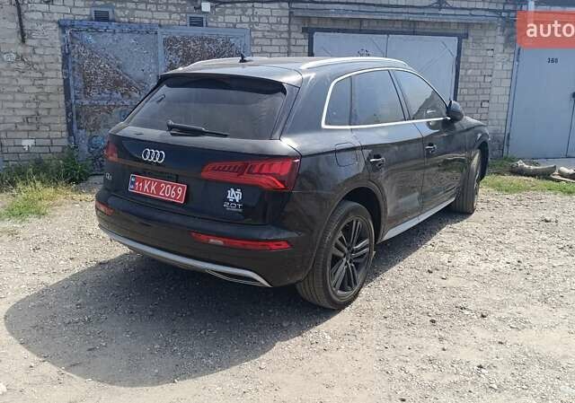 Черный Ауди Ку 5, объемом двигателя 2 л и пробегом 135 тыс. км за 27700 $, фото 64 на Automoto.ua