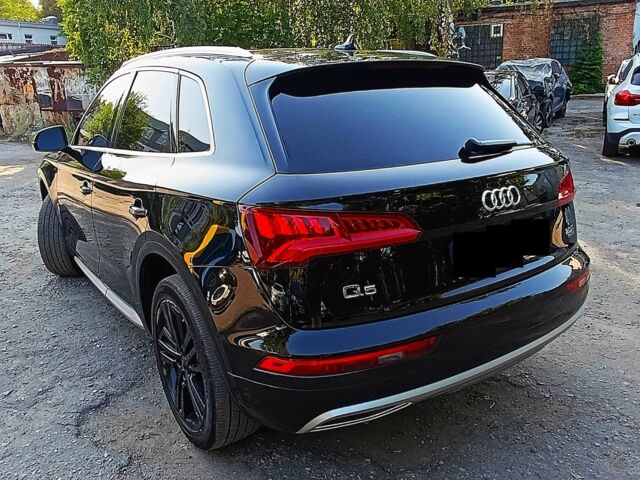 Чорний Ауді Ку 5, об'ємом двигуна 2 л та пробігом 85 тис. км за 25900 $, фото 6 на Automoto.ua