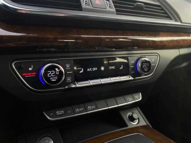 Черный Ауди Ку 5, объемом двигателя 2 л и пробегом 148 тыс. км за 23990 $, фото 19 на Automoto.ua