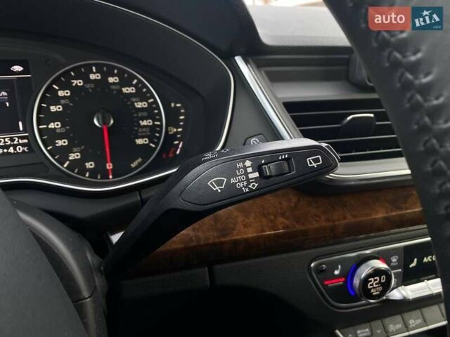 Чорний Ауді Ку 5, об'ємом двигуна 2 л та пробігом 148 тис. км за 23990 $, фото 39 на Automoto.ua