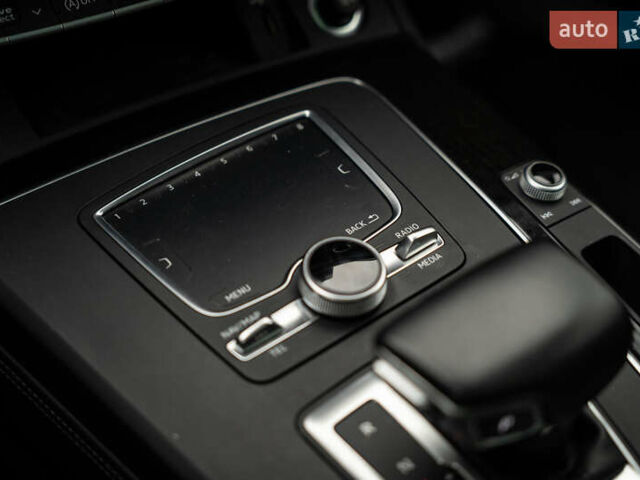 Черный Ауди Ку 5, объемом двигателя 1.98 л и пробегом 87 тыс. км за 28900 $, фото 40 на Automoto.ua