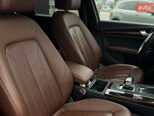 Черный Ауди Ку 5, объемом двигателя 1.98 л и пробегом 160 тыс. км за 26100 $, фото 12 на Automoto.ua