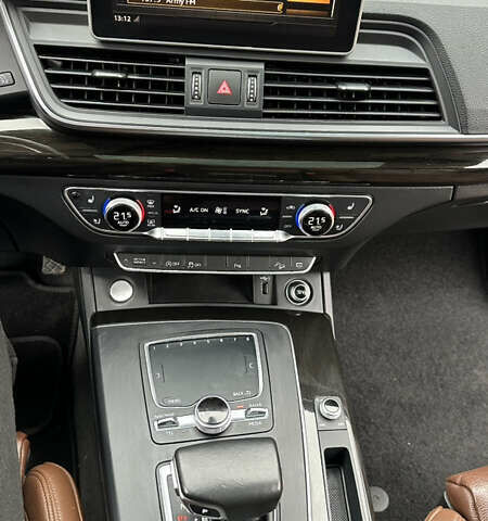 Черный Ауди Ку 5, объемом двигателя 1.98 л и пробегом 128 тыс. км за 28900 $, фото 13 на Automoto.ua