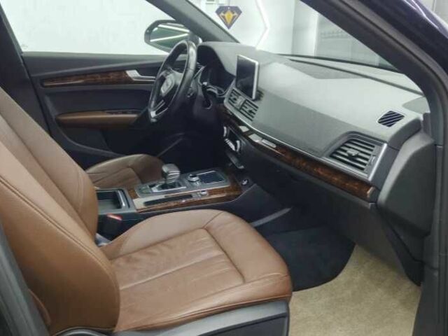 Черный Ауди Ку 5, объемом двигателя 2 л и пробегом 70 тыс. км за 14650 $, фото 4 на Automoto.ua