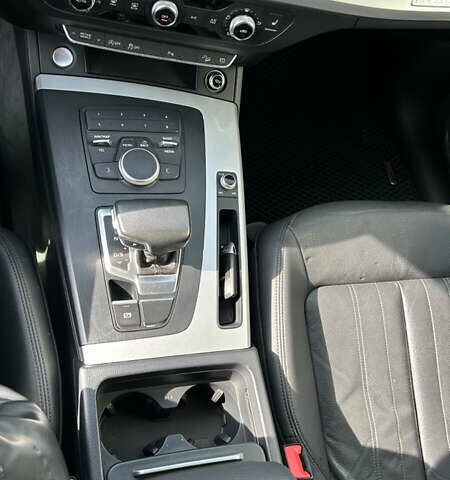 Черный Ауди Ку 5, объемом двигателя 1.97 л и пробегом 166 тыс. км за 31500 $, фото 33 на Automoto.ua