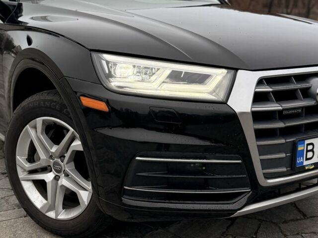 Черный Ауди Ку 5, объемом двигателя 2 л и пробегом 134 тыс. км за 570 $, фото 3 на Automoto.ua