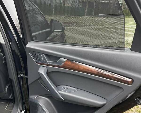 Чорний Ауді Ку 5, об'ємом двигуна 2 л та пробігом 65 тис. км за 29800 $, фото 24 на Automoto.ua