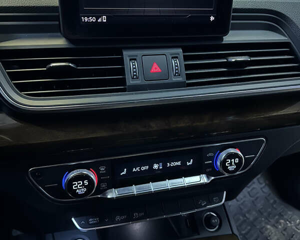 Черный Ауди Ку 5, объемом двигателя 2 л и пробегом 207 тыс. км за 18600 $, фото 22 на Automoto.ua