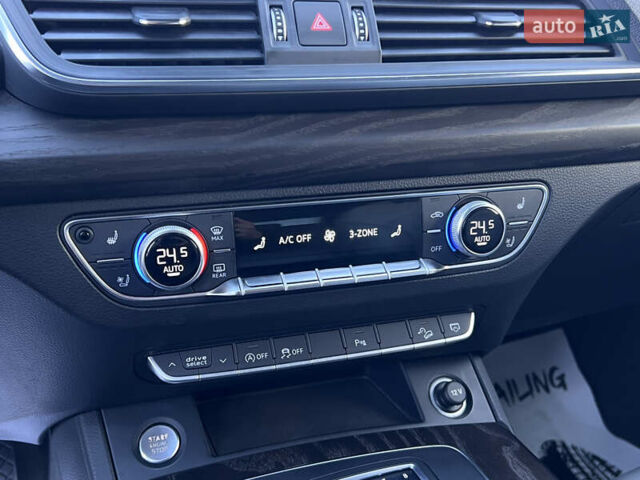 Черный Ауди Ку 5, объемом двигателя 2 л и пробегом 173 тыс. км за 23990 $, фото 26 на Automoto.ua