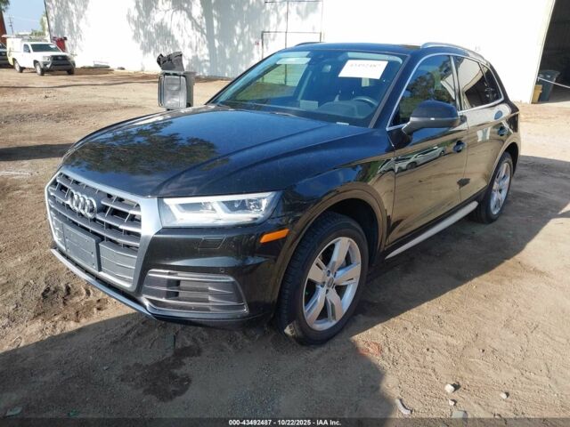 Черный Ауди Ку 5, объемом двигателя 2 л и пробегом 112 тыс. км за 6000 $, фото 1 на Automoto.ua