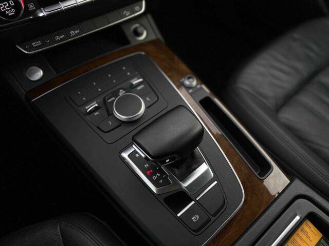 Черный Ауди Ку 5, объемом двигателя 2 л и пробегом 148 тыс. км за 23990 $, фото 20 на Automoto.ua