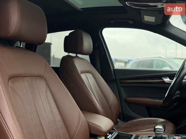 Черный Ауди Ку 5, объемом двигателя 1.98 л и пробегом 160 тыс. км за 26100 $, фото 13 на Automoto.ua