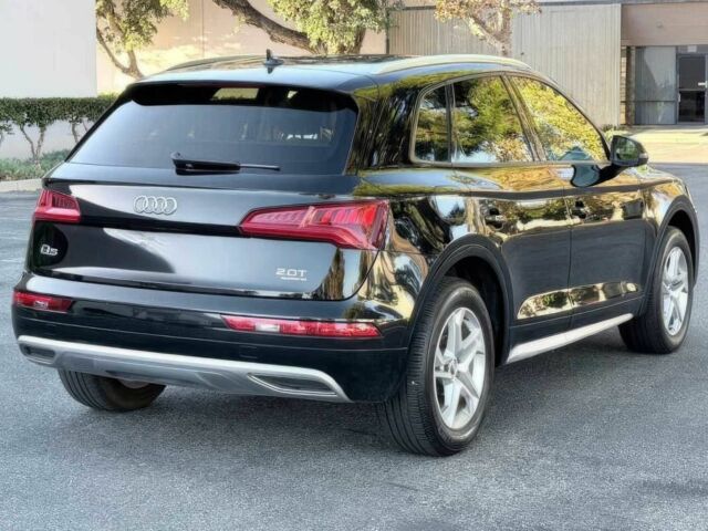 Чорний Ауді Ку 5, об'ємом двигуна 2 л та пробігом 30 тис. км за 15000 $, фото 5 на Automoto.ua