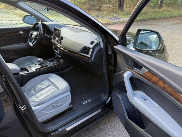 Чорний Ауді Ку 5, об'ємом двигуна 2 л та пробігом 103 тис. км за 13500 $, фото 9 на Automoto.ua