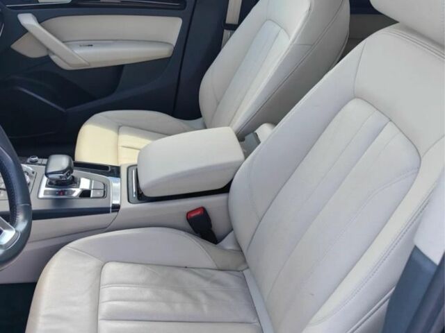 Черный Ауди Ку 5, объемом двигателя 2 л и пробегом 86 тыс. км за 14600 $, фото 2 на Automoto.ua