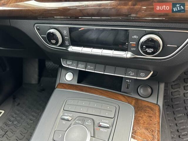 Черный Ауди Ку 5, объемом двигателя 0 л и пробегом 207 тыс. км за 18400 $, фото 30 на Automoto.ua