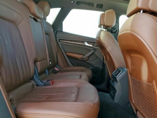 Чорний Ауді Ку 5, об'ємом двигуна 2 л та пробігом 110 тис. км за 17300 $, фото 7 на Automoto.ua