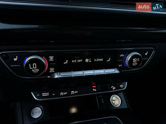 Черный Ауди Ку 5, объемом двигателя 1.98 л и пробегом 229 тыс. км за 17800 $, фото 27 на Automoto.ua