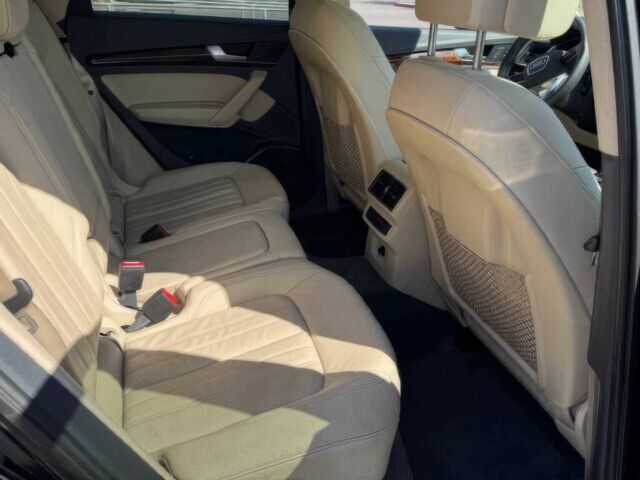 Черный Ауди Ку 5, объемом двигателя 2 л и пробегом 49 тыс. км за 15000 $, фото 12 на Automoto.ua