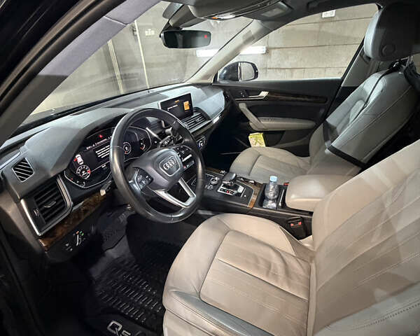 Черный Ауди Ку 5, объемом двигателя 1.98 л и пробегом 280 тыс. км за 21500 $, фото 6 на Automoto.ua