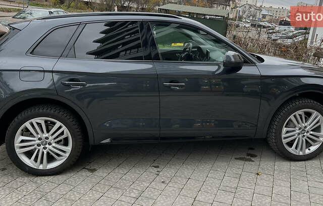Черный Ауди Ку 5, объемом двигателя 1.98 л и пробегом 53 тыс. км за 32000 $, фото 5 на Automoto.ua
